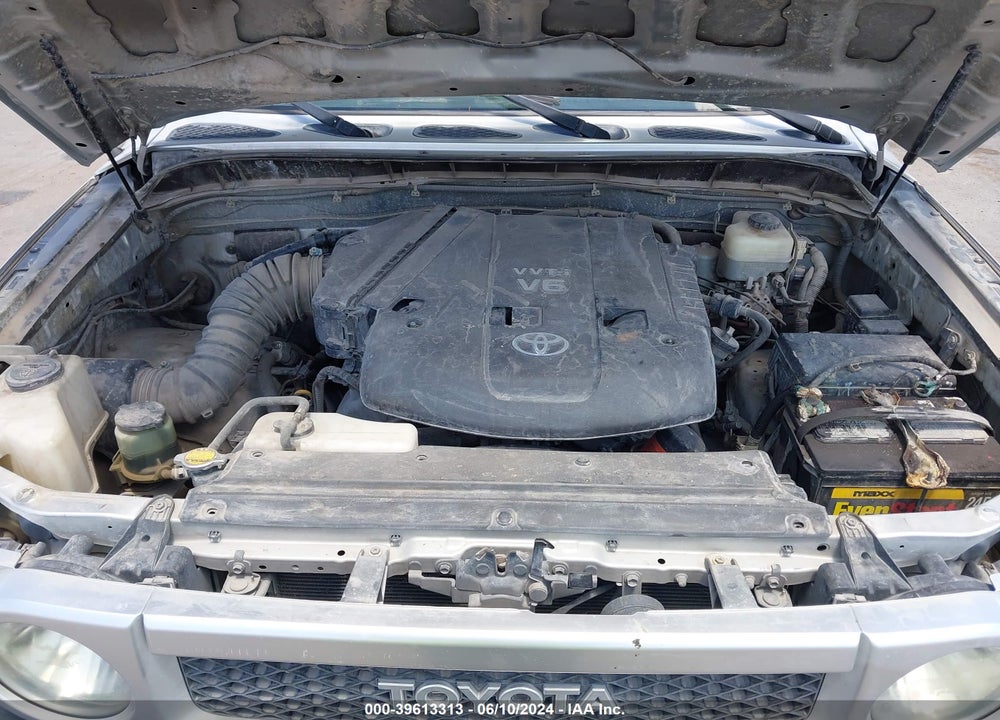 2007 TOYOTA FJ CRUISER VIN: JTEBU11F370079076