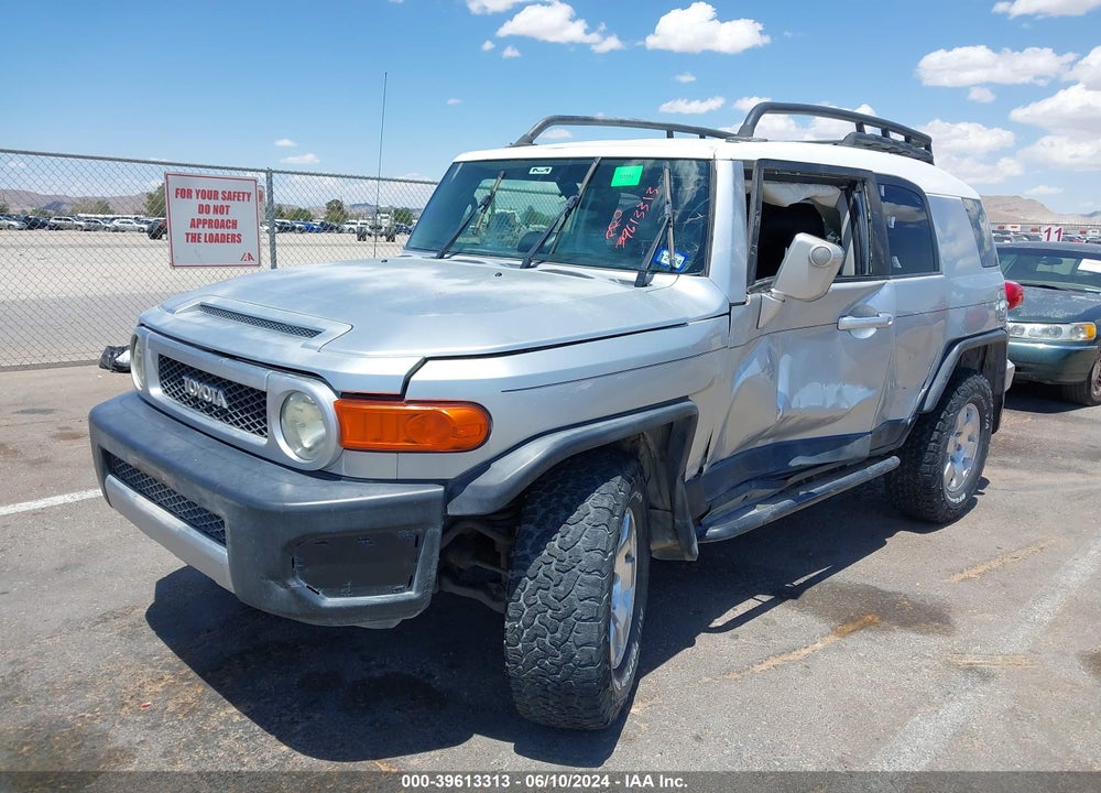 2007 TOYOTA FJ CRUISER VIN: JTEBU11F370079076