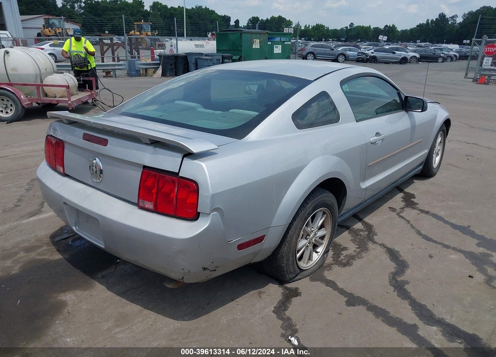 2005 FORD MUSTANG V6 DELUXE/V6 PREMIUM VIN: 1ZVFT80N455202049