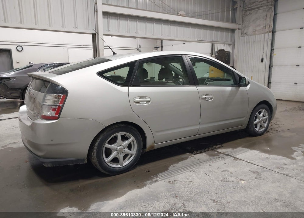 2005 TOYOTA PRIUS VIN: JTDKB20UX53101781