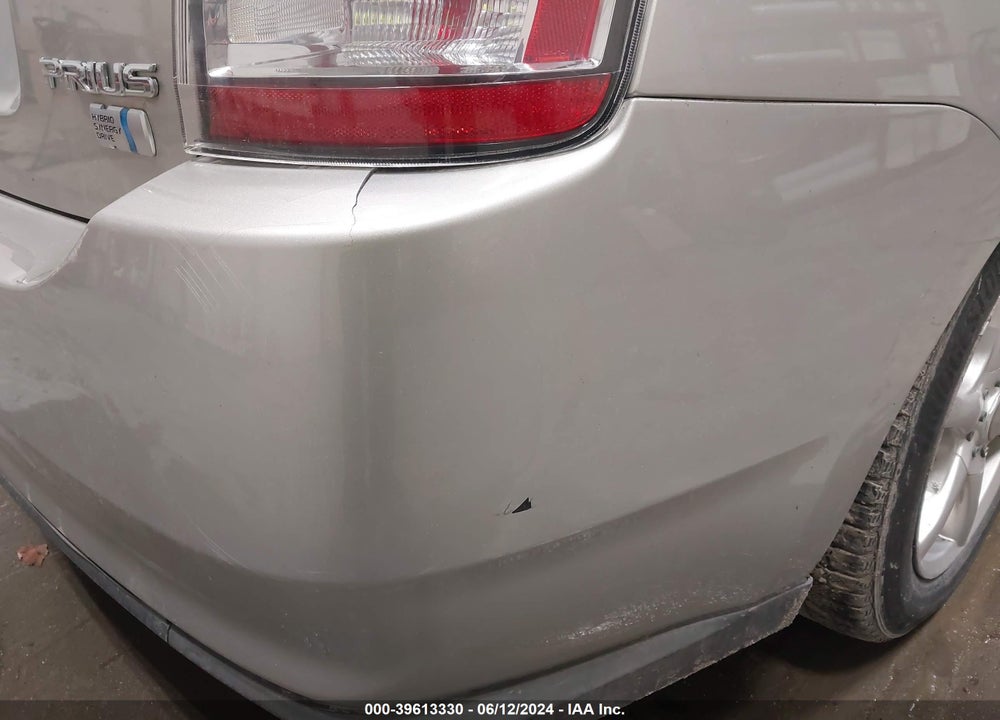 2005 TOYOTA PRIUS VIN: JTDKB20UX53101781