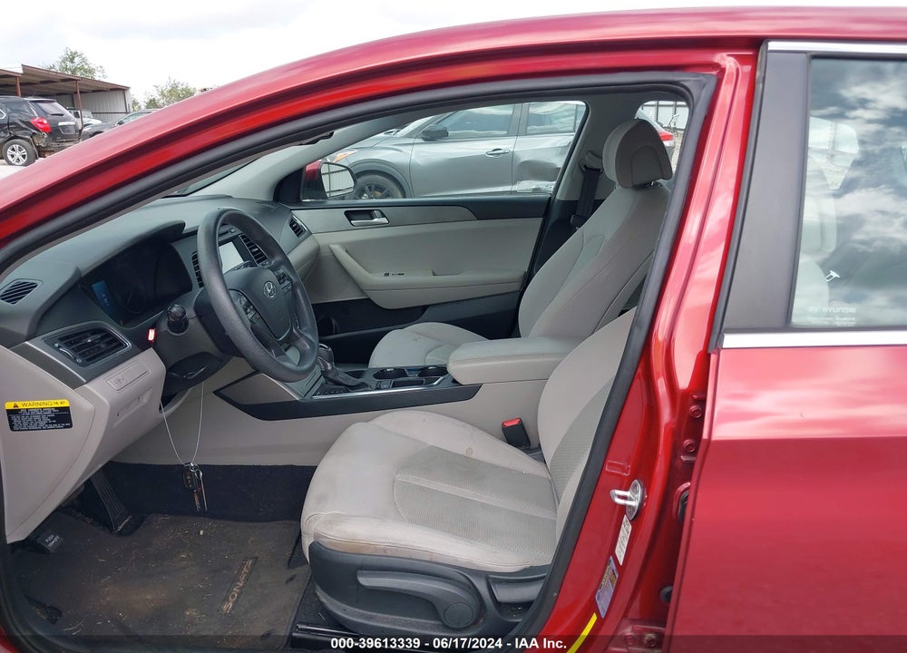 2016 HYUNDAI SONATA SE VIN: 5NPE24AF1GH365536