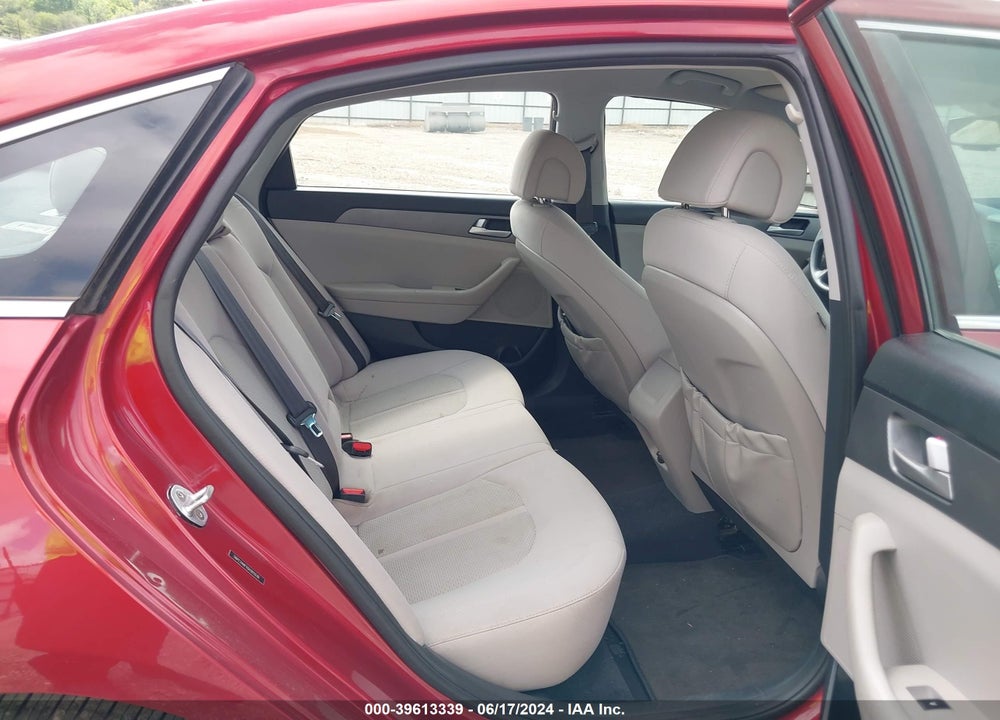 2016 HYUNDAI SONATA SE VIN: 5NPE24AF1GH365536