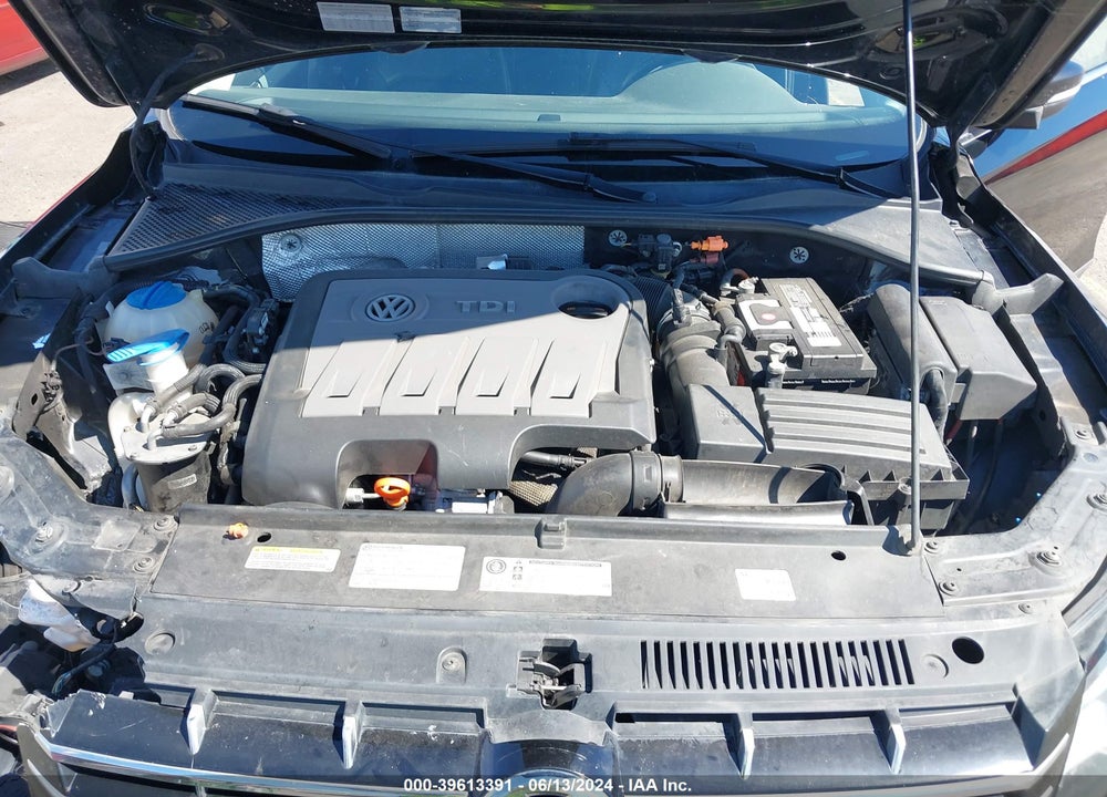 2013 VOLKSWAGEN PASSAT VIN: 1VWBN7A38DC013026