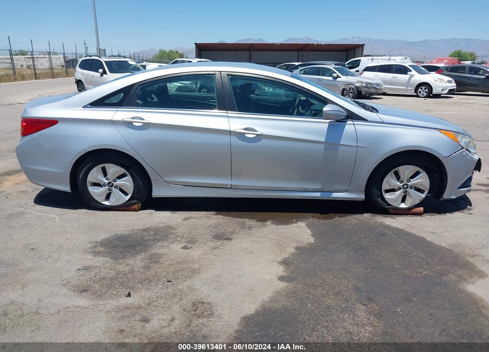 2014 HYUNDAI SONATA GLS VIN: 5NPEB4AC5EH821198