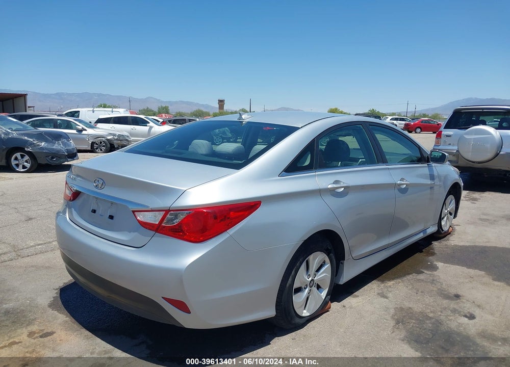 2014 HYUNDAI SONATA GLS VIN: 5NPEB4AC5EH821198