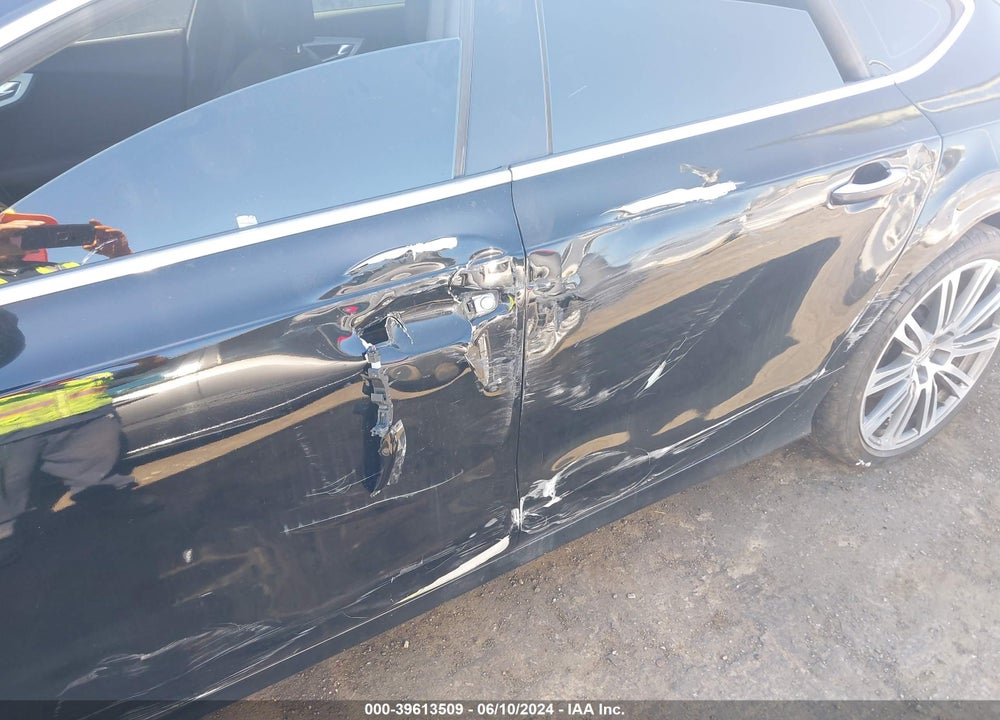 2012 AUDI A7 PREMIUM VIN: WAU2GAFC6CN141851