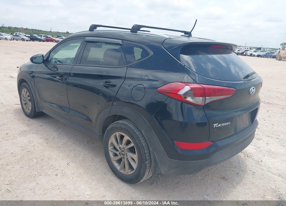 2016 HYUNDAI TUCSON SE VIN: KM8J33A43GU228054