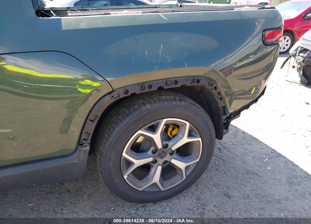 2023 RIVIAN R1T ADVENTURE QUAD-MOTOR LARGE PACK VIN: 7FCTGAAA9PN026304
