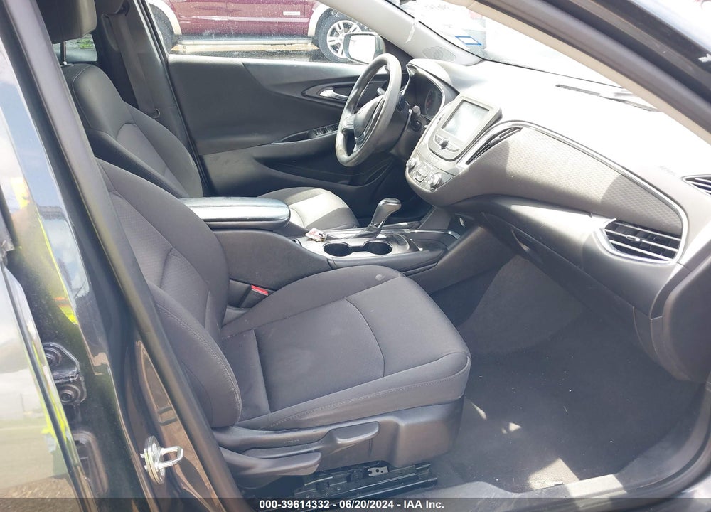 2018 CHEVROLET MALIBU LT VIN: 1G1ZD5ST0JF125510