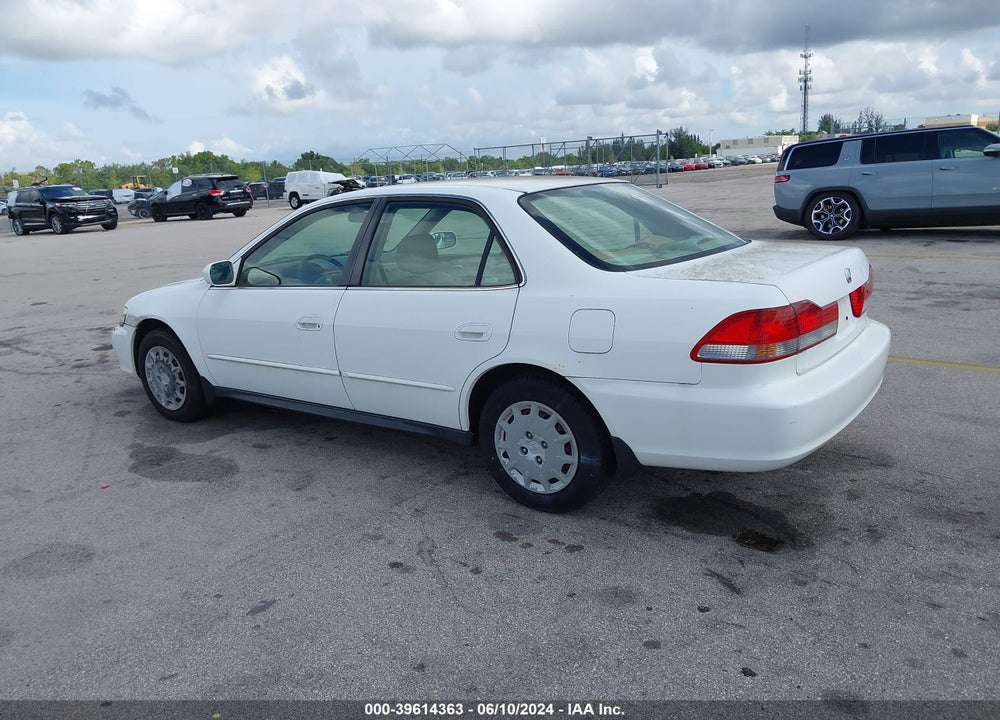 2002 HONDA ACCORD 2.3 LX VIN: JHMCG66562C000146
