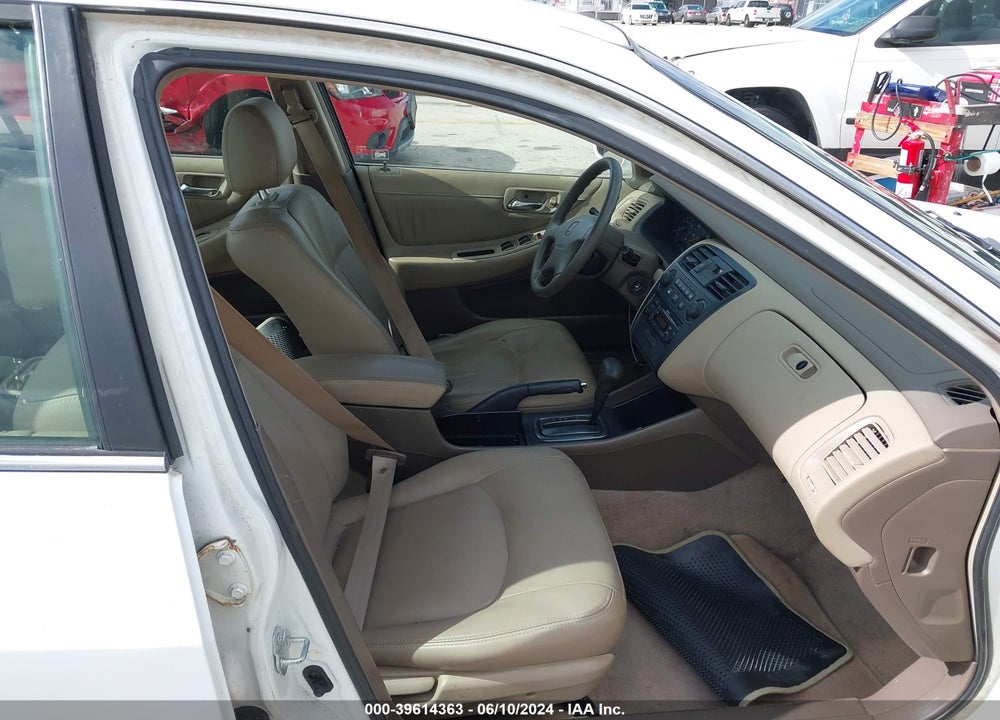 2002 HONDA ACCORD 2.3 LX VIN: JHMCG66562C000146