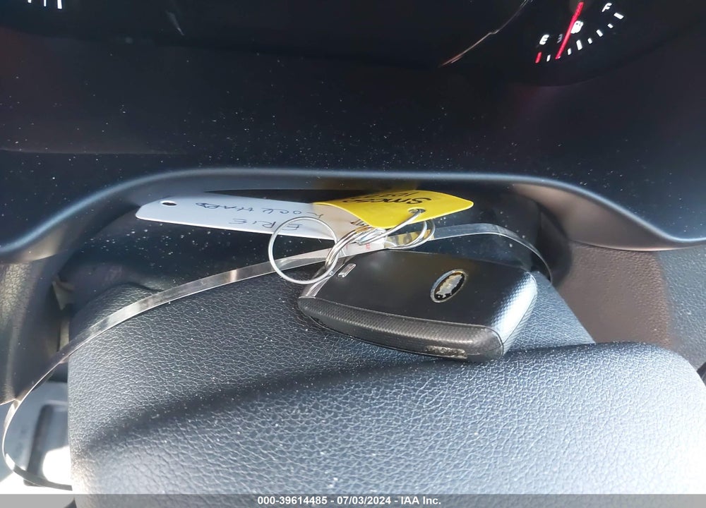 2017 KIA SORENTO 3.3L EX VIN: 5XYPHDA52HG228936