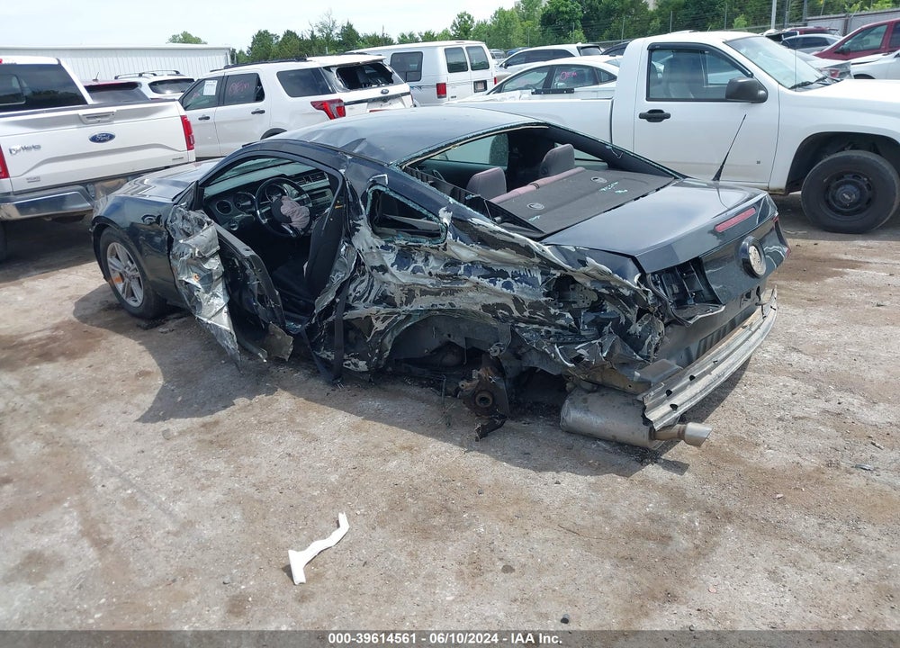 2014 FORD MUSTANG V6 VIN: 1ZVBP8AM2E5311649