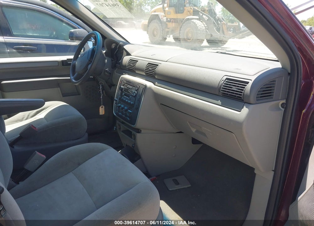 2006 FORD FREESTAR SE VIN: 2FMZA51636BA11985