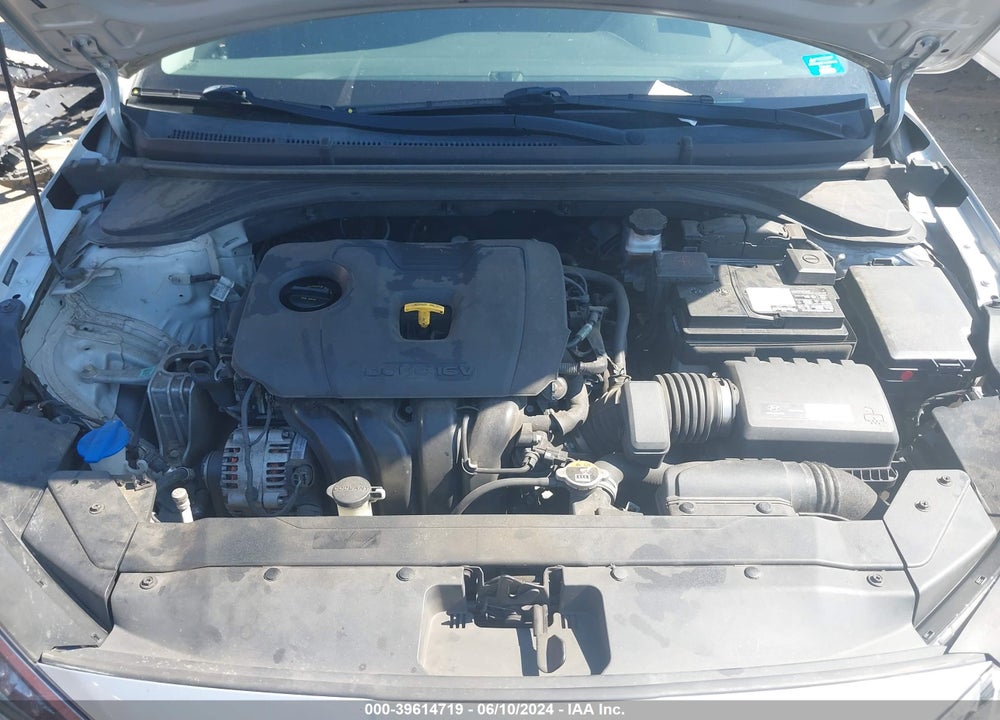 2019 HYUNDAI ELANTRA SE VIN: 5NPD74LFXKH494927