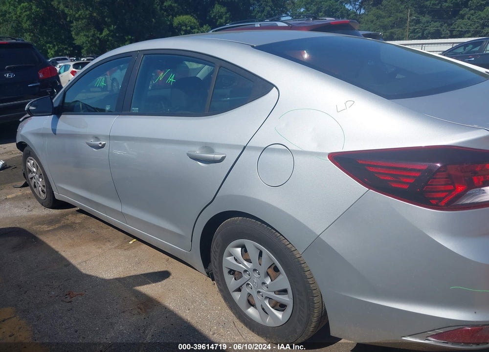 2019 HYUNDAI ELANTRA SE VIN: 5NPD74LFXKH494927