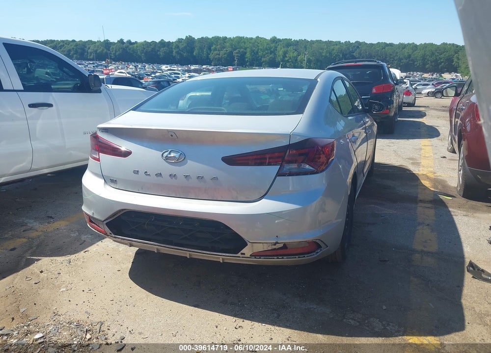 2019 HYUNDAI ELANTRA SE VIN: 5NPD74LFXKH494927