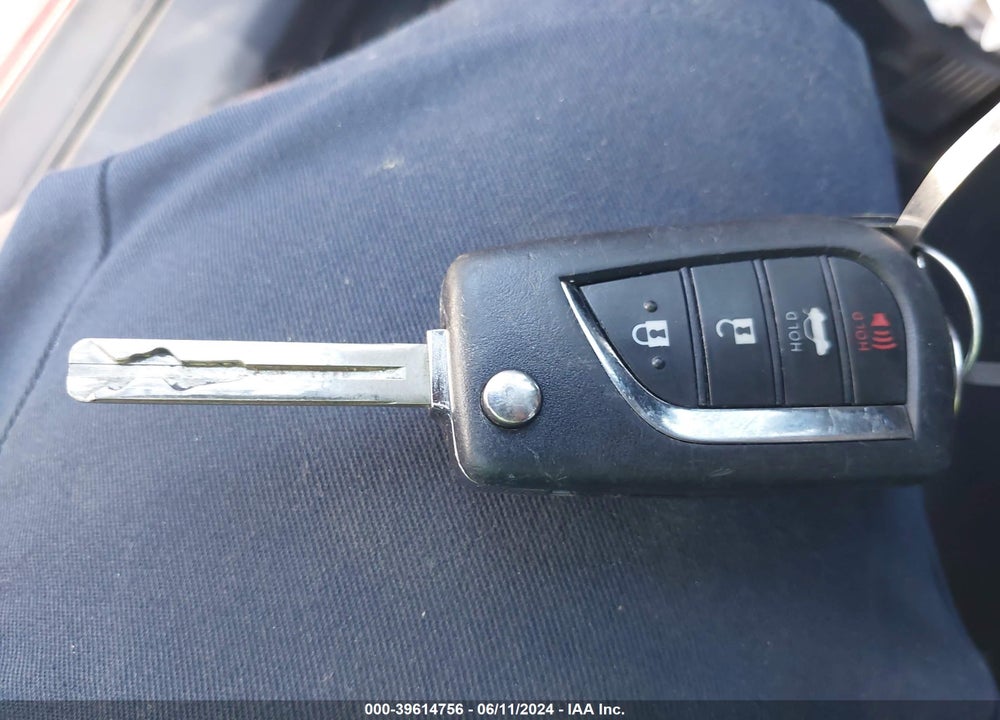 2021 TOYOTA CAMRY SE VIN: 4T1G11AK3MU411193