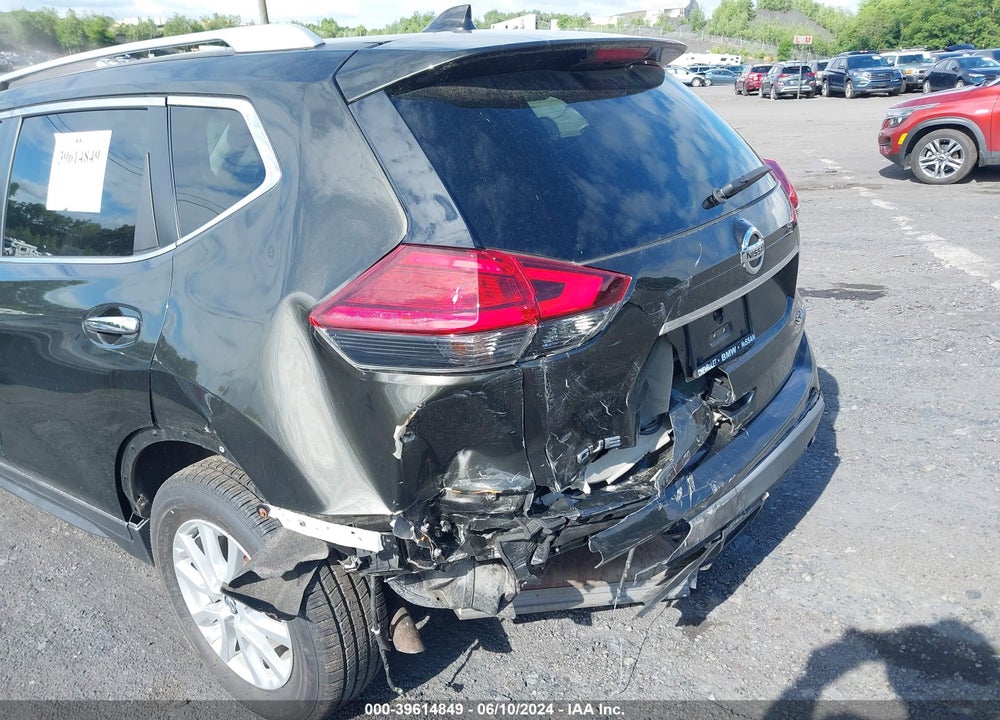 2017 NISSAN ROGUE SV VIN: KNMAT2MV9HP575746