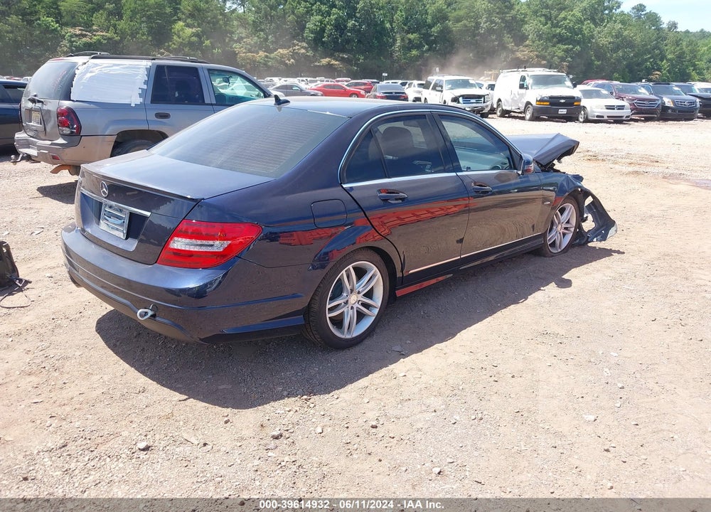 2012 MERCEDES-BENZ C 250 LUXURY/SPORT VIN: WDDGF4HB6CR210084