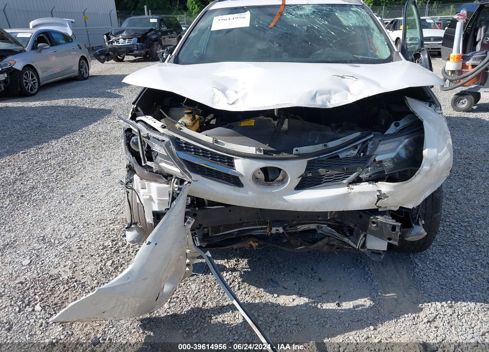2013 TOYOTA RAV4 XLE VIN: 2T3RFREVXDW046113