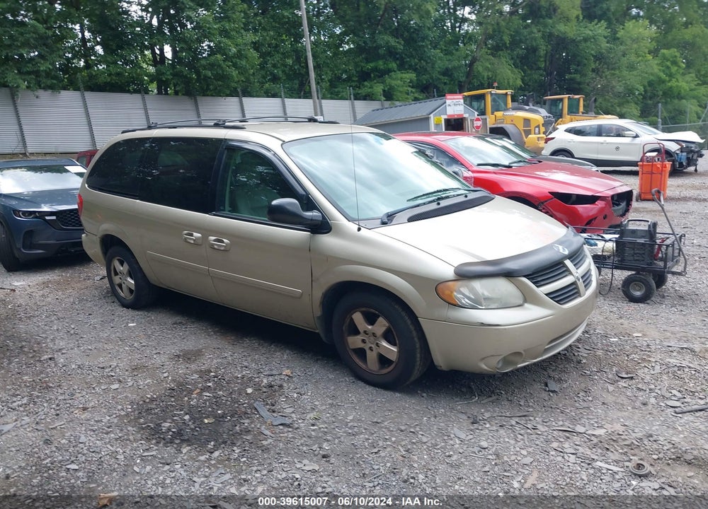 2005 DODGE GRAND CARAVAN SXT VIN: 2D4GP44L35R486082