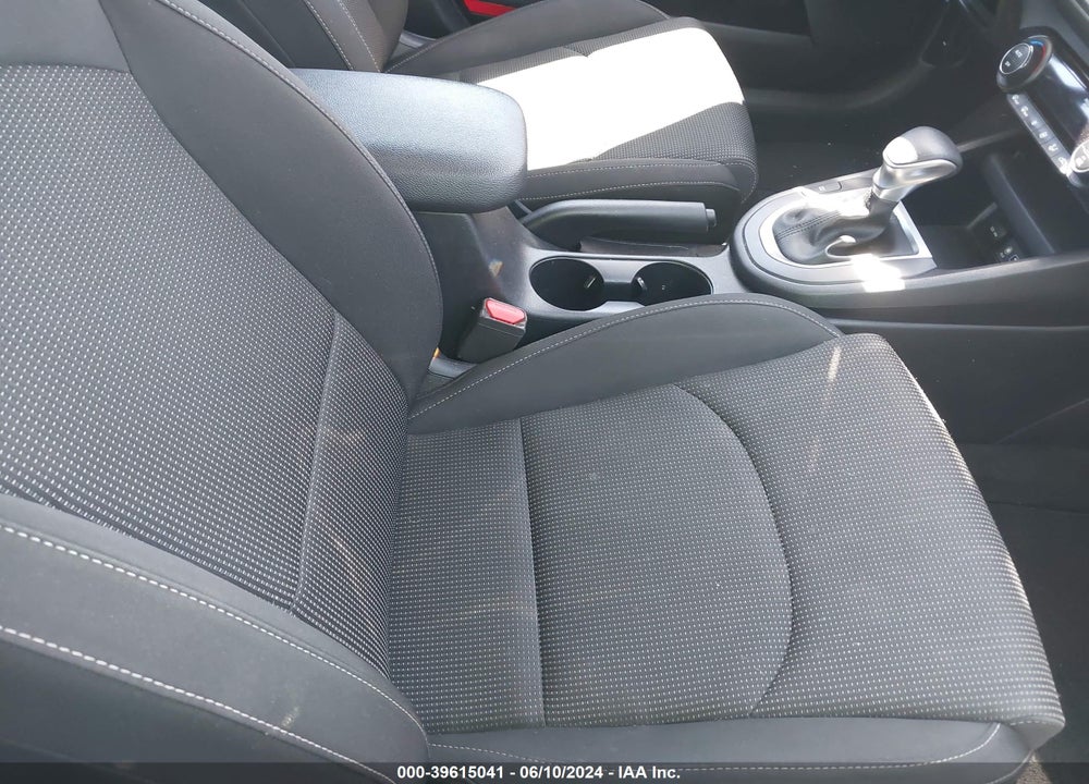 2019 KIA FORTE LXS VIN: 3KPF24AD5KE011955