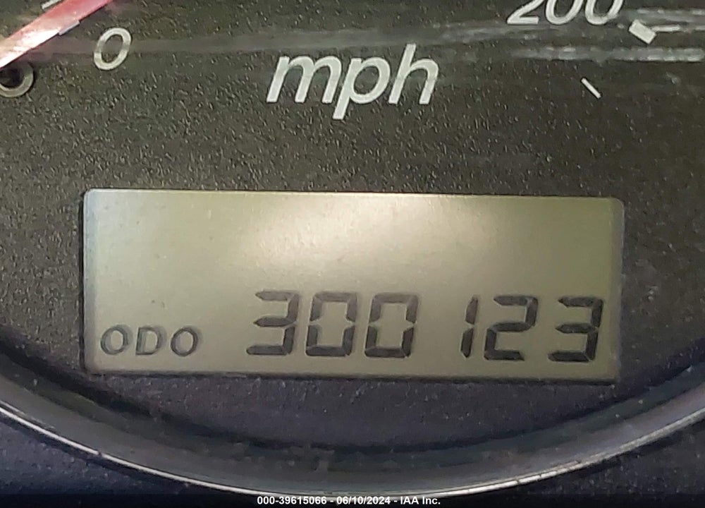 2005 MAZDA MPV LX-SV VIN: JM3LW28A750551402