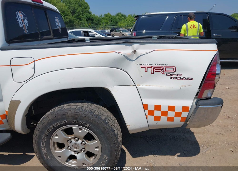 2011 TOYOTA TACOMA PRERUNNER V6 VIN: 3TMJU4GN8BM120100