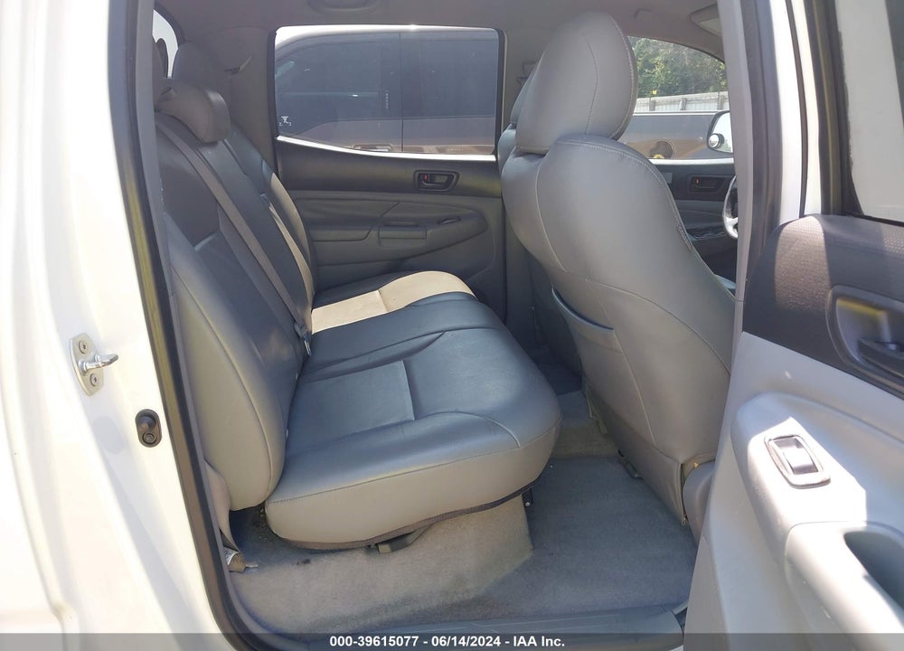2011 TOYOTA TACOMA PRERUNNER V6 VIN: 3TMJU4GN8BM120100