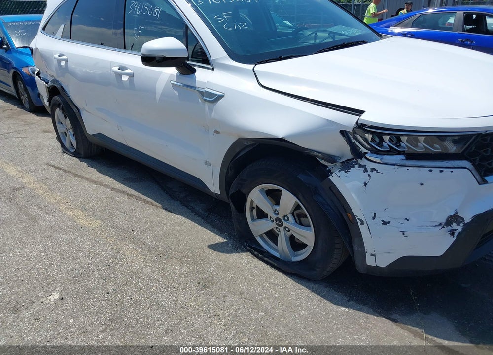 2022 KIA SORENTO LX VIN: 5XYRGDLC6NG079921