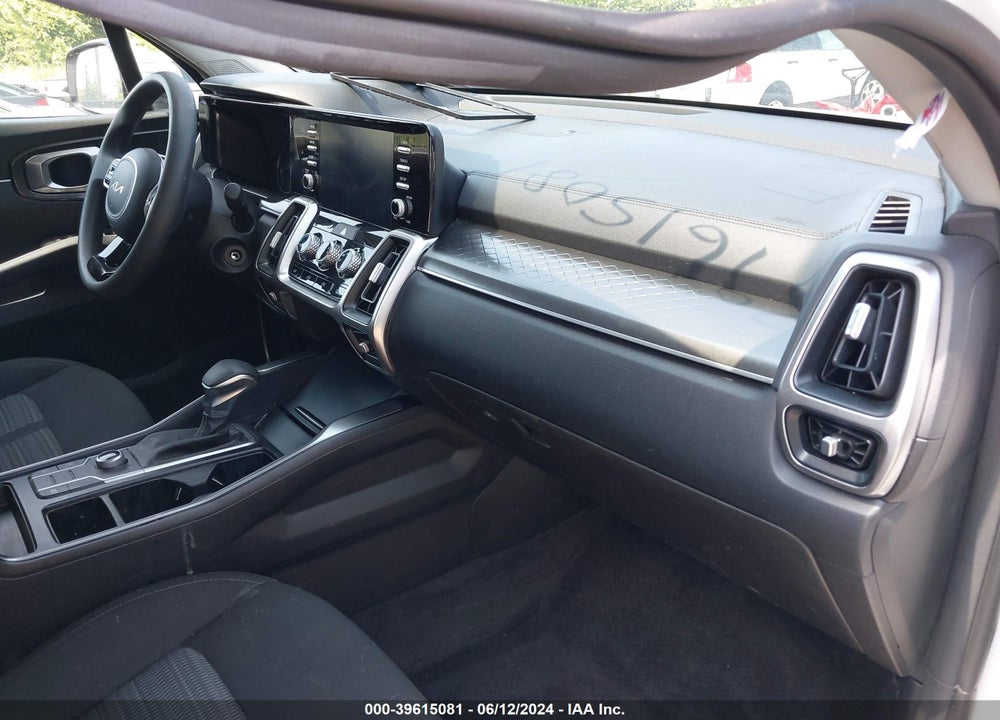 2022 KIA SORENTO LX VIN: 5XYRGDLC6NG079921
