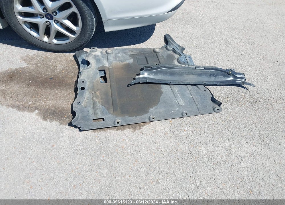 2015 FORD FUSION SE VIN: 1FA6P0HD6F5101686