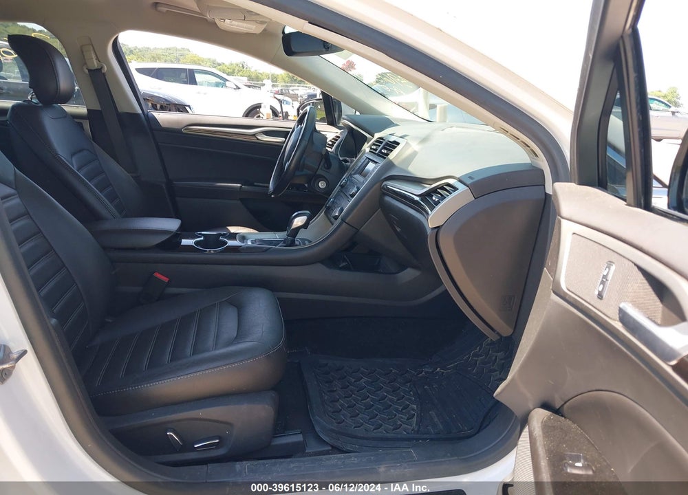 2015 FORD FUSION SE VIN: 1FA6P0HD6F5101686