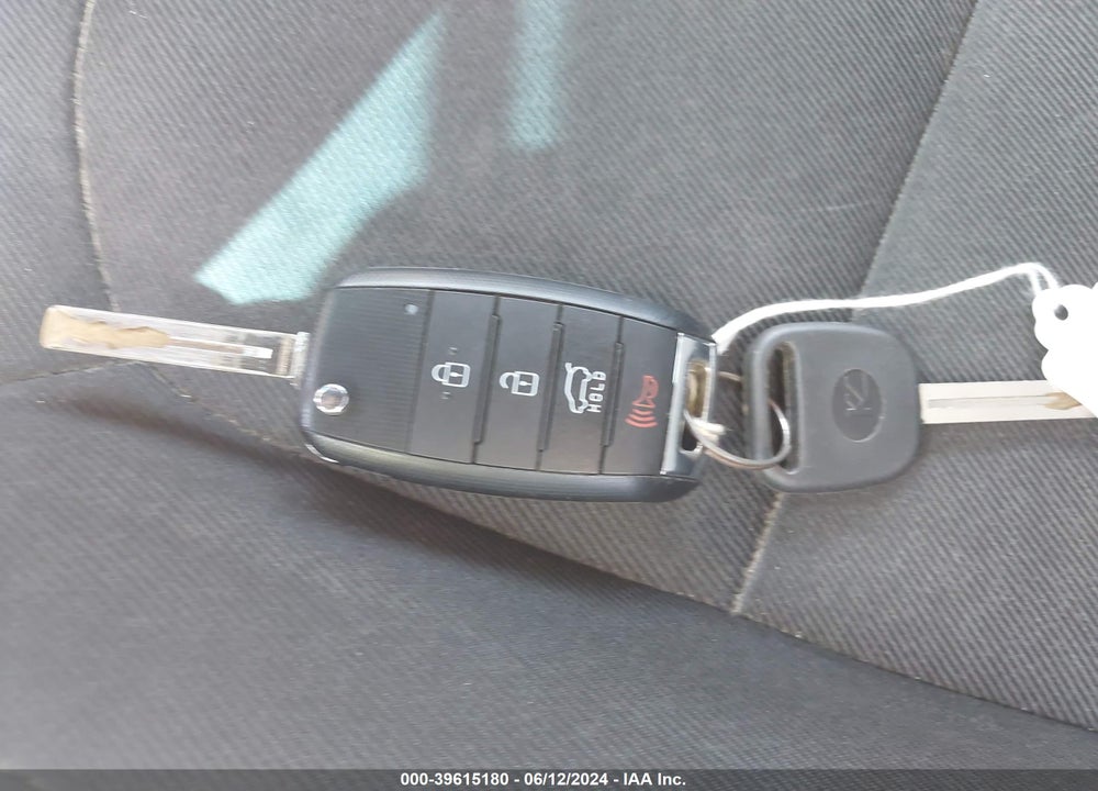 2015 KIA SOUL VIN: KNDJP3A53F7782211