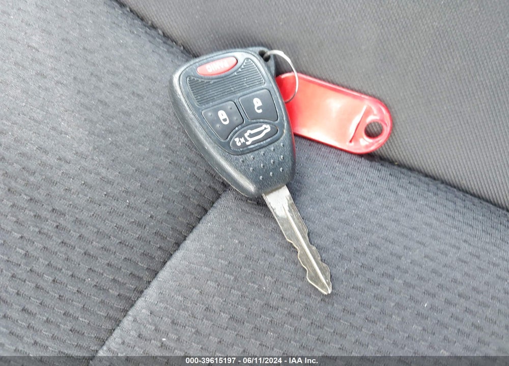 2014 CHRYSLER 200 LX VIN: 1C3CCBAB9EN123827