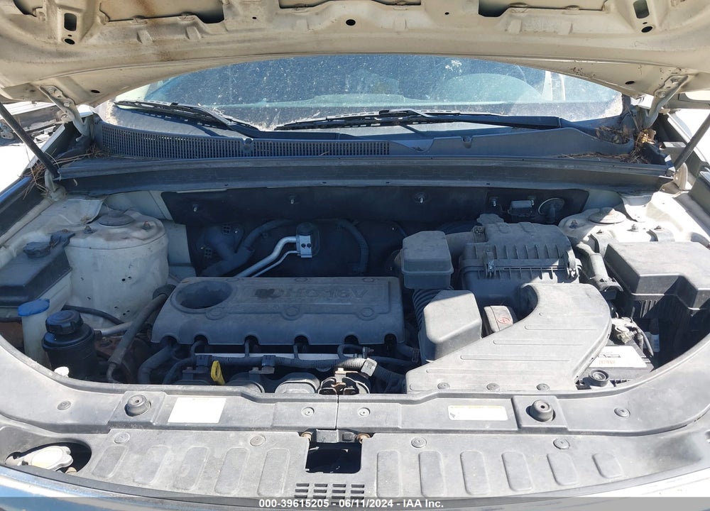 2011 KIA SORENTO LX VIN: 5XYKT3A17BG127060