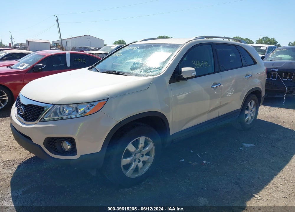 2011 KIA SORENTO LX VIN: 5XYKT3A17BG127060