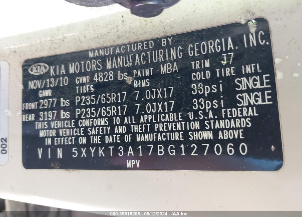 2011 KIA SORENTO LX VIN: 5XYKT3A17BG127060