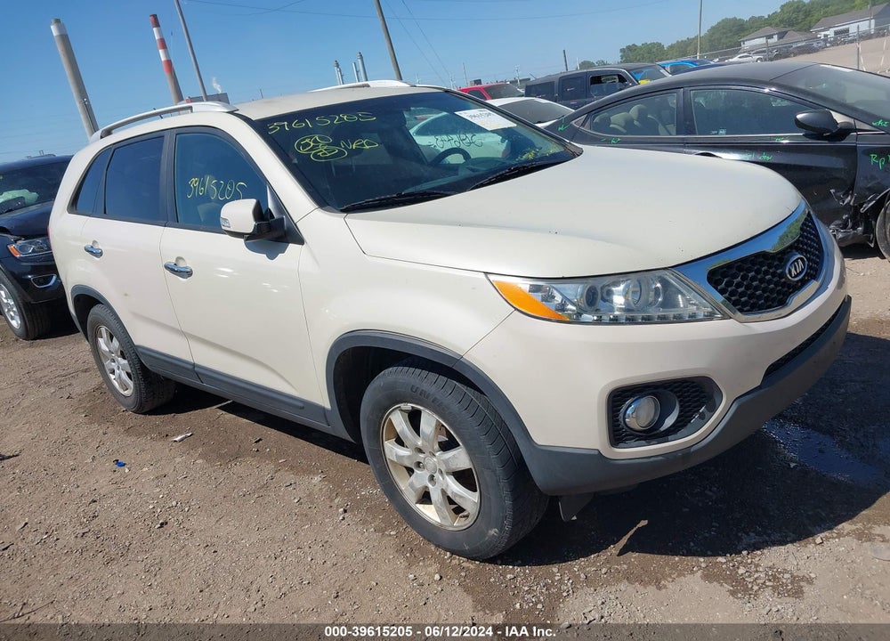 2011 KIA SORENTO LX VIN: 5XYKT3A17BG127060