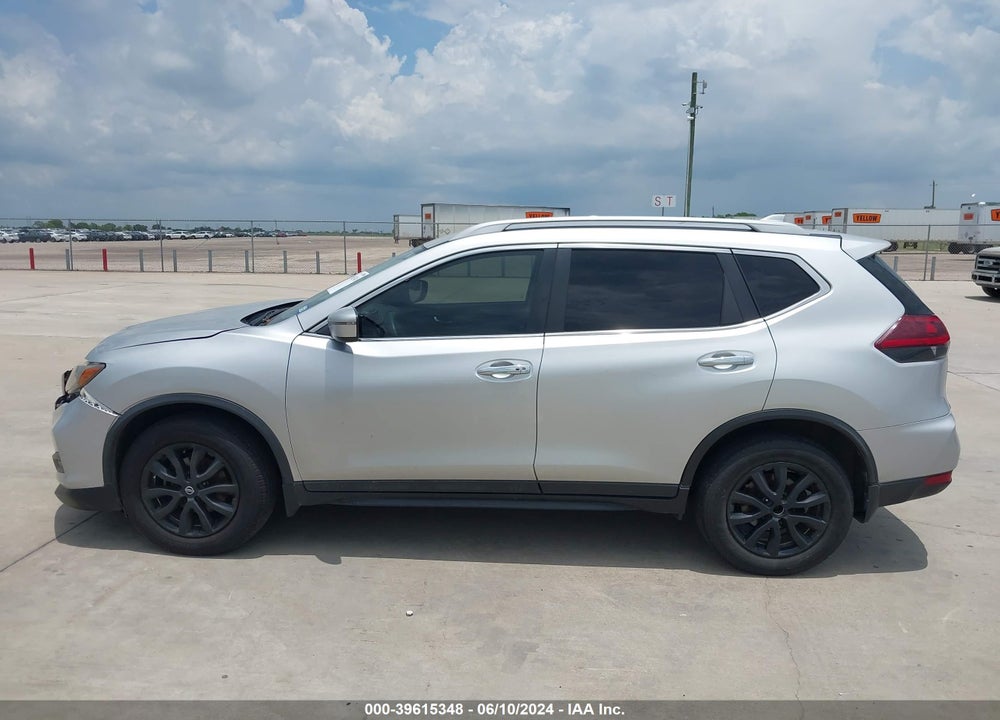 2018 NISSAN ROGUE SV VIN: 5N1AT2MVXJC851859