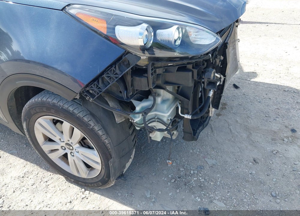 2018 KIA SPORTAGE LX VIN: KNDPMCAC0J7354686