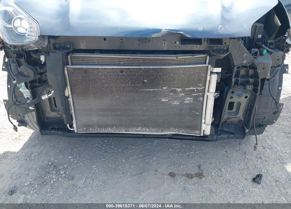 2018 KIA SPORTAGE LX VIN: KNDPMCAC0J7354686