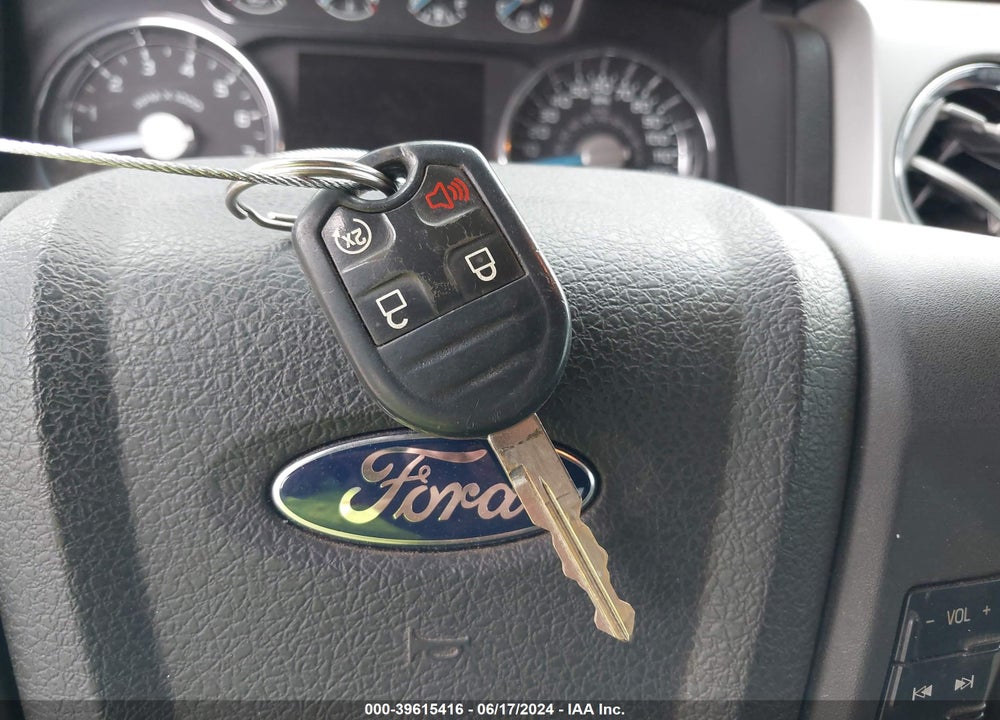 2014 FORD F-150 LARIAT VIN: 1FTFW1EF8EKE22797