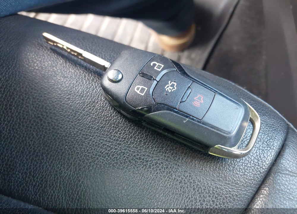 2013 FORD FUSION SE VIN: 3FA6P0HR9DR330370