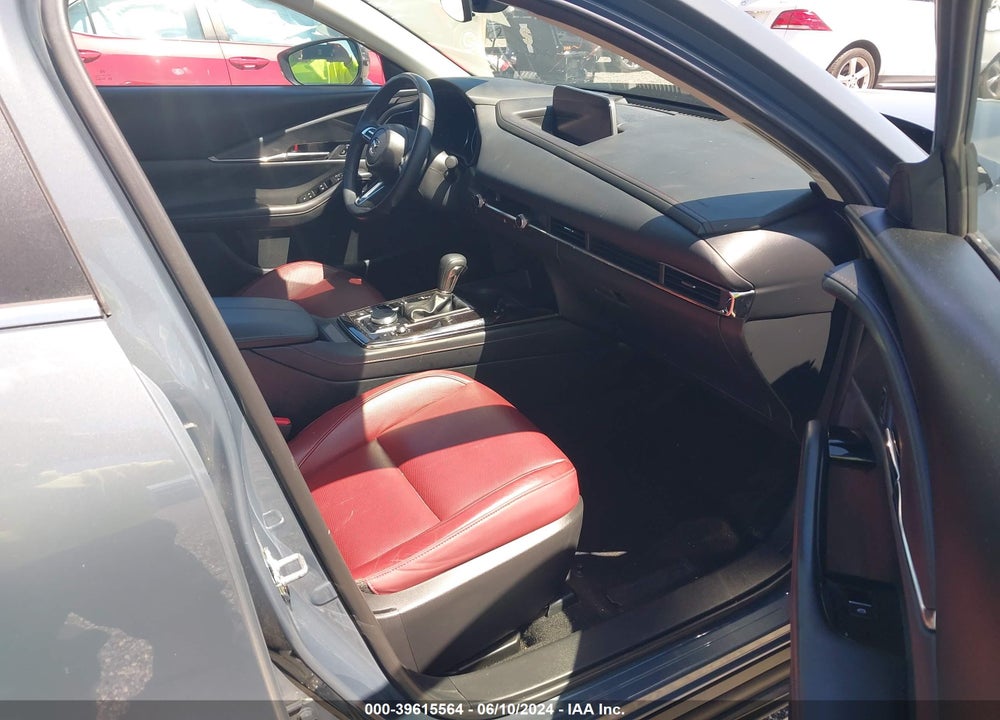 2023 MAZDA CX-30 2.5 S CARBON EDITION VIN: 3MVDMBCM0PM509639