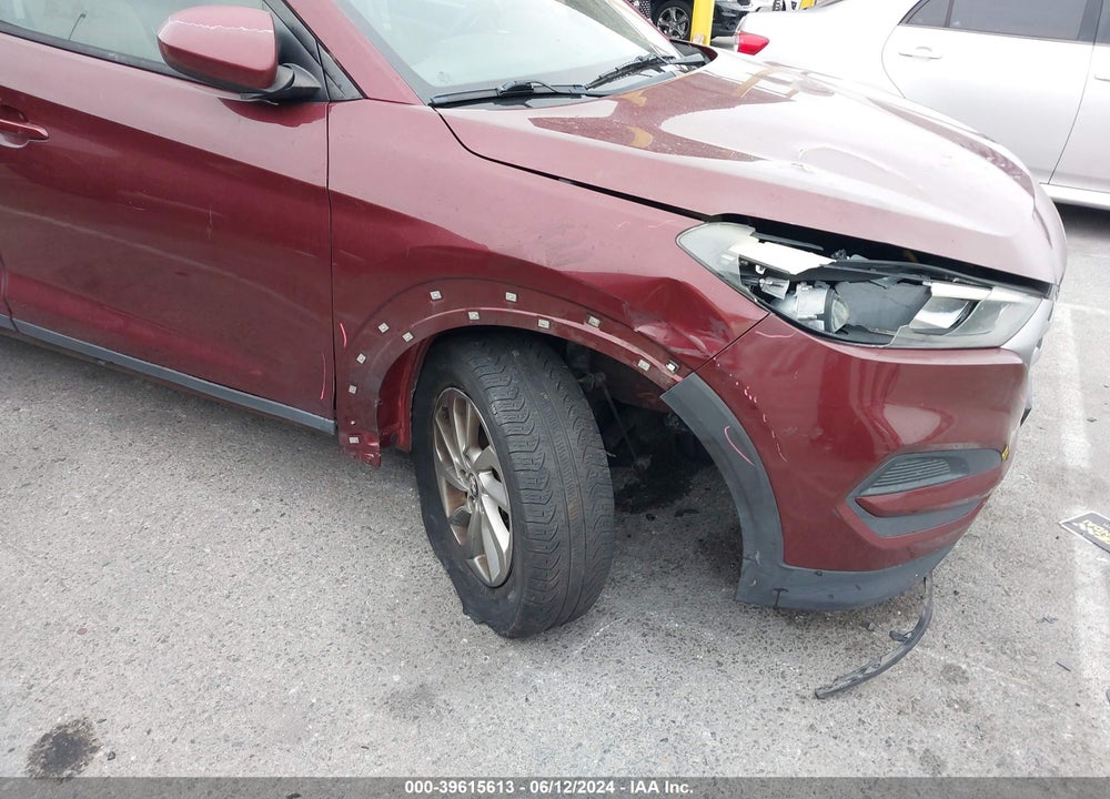 2018 HYUNDAI TUCSON SE VIN: KM8J23A42JU610165