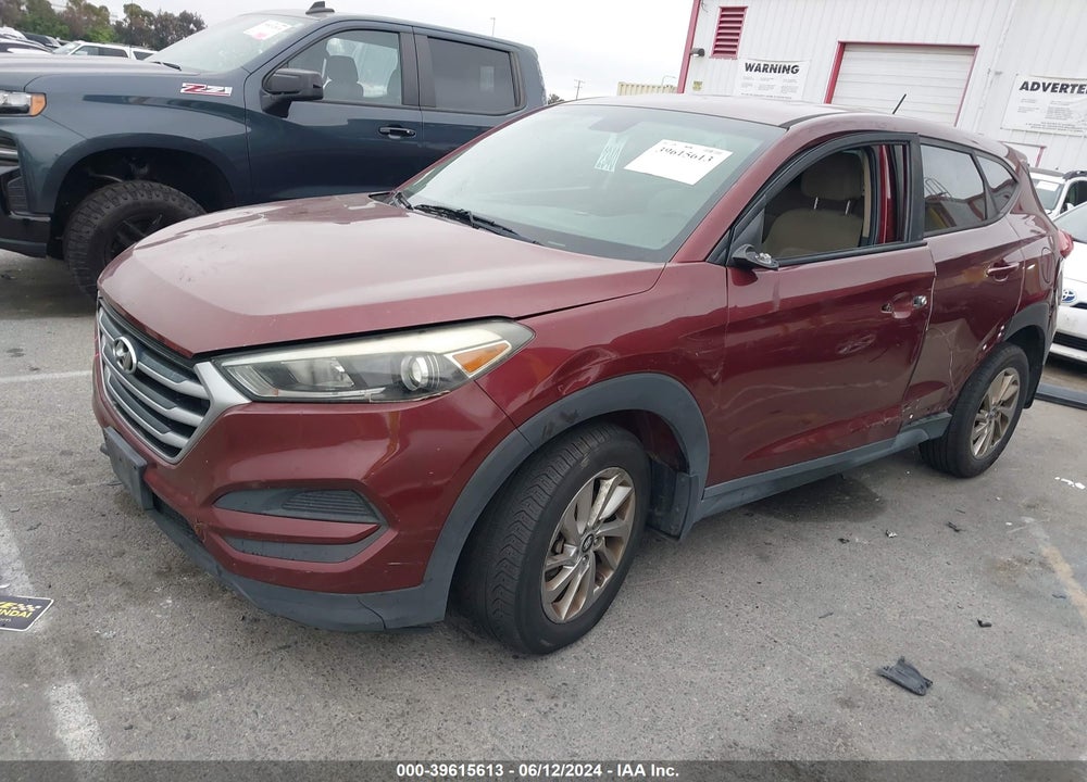 2018 HYUNDAI TUCSON SE VIN: KM8J23A42JU610165