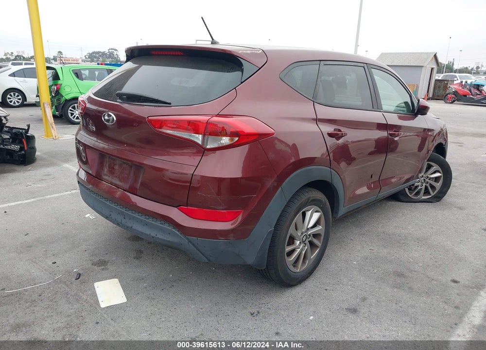 2018 HYUNDAI TUCSON SE VIN: KM8J23A42JU610165